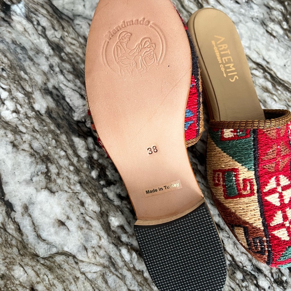 Artemis Mule, Never Worn, Only To Try On - image 2